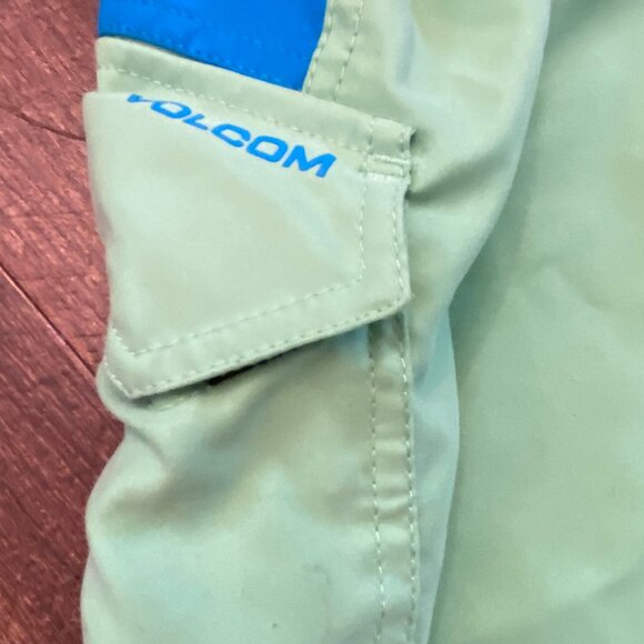 Volcom ModTech Boardshorts - Size 38 - Picture 6 of 6